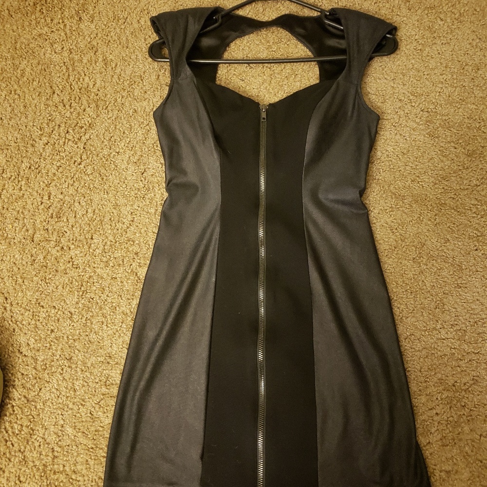 little black dress size 4 GUESS